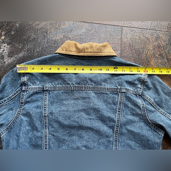 Vintage Faded Glory embroidered floral jean jacket with faux suede trim. Medium - Picture 12 of 12